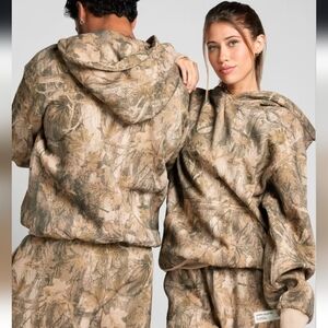 3122 New Comfrt Camo Hoodie Core: High Sierra Sz Med